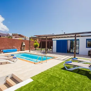 Marinas Deluxe Villa
